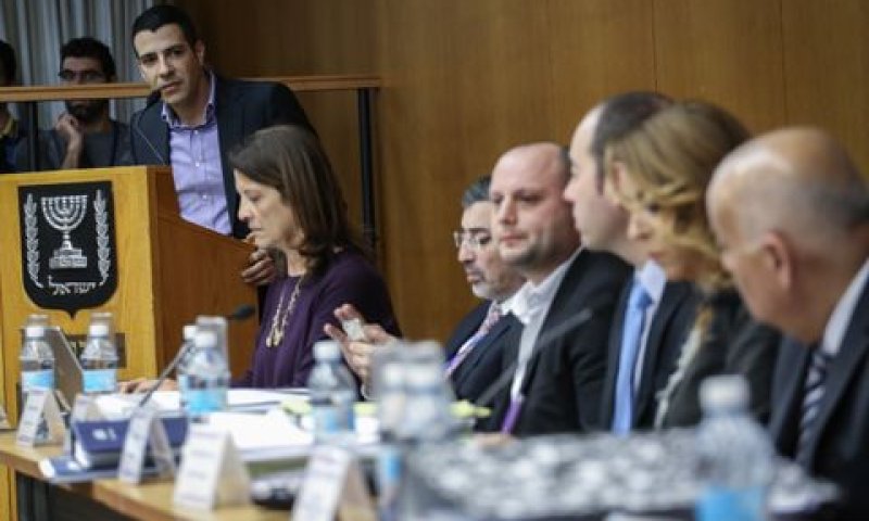 נציג ישראל ביתנו בוועדת הבחירות המרכזית [צילום: הדס פרוש/פלאש 90]
