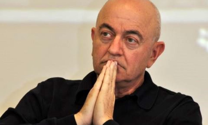 אסתרון. עשרות מפוטרים [צילום: יהודה שגב]