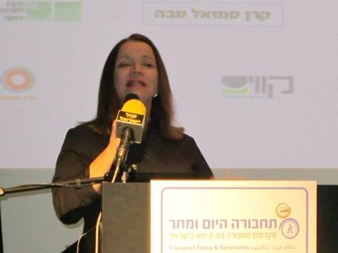יחימוביץ'. לשפר שירות במטרופולינים [צילום: מוטי פנחסי]