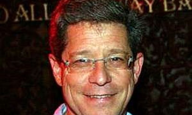 לובש. גם מרקסטון שילמה [צילום: יח"צ]
