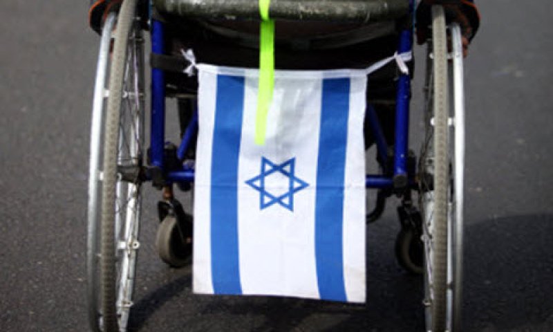 מלווים פיקטיביים [צילום: אביר סולטן, פלאש 90]