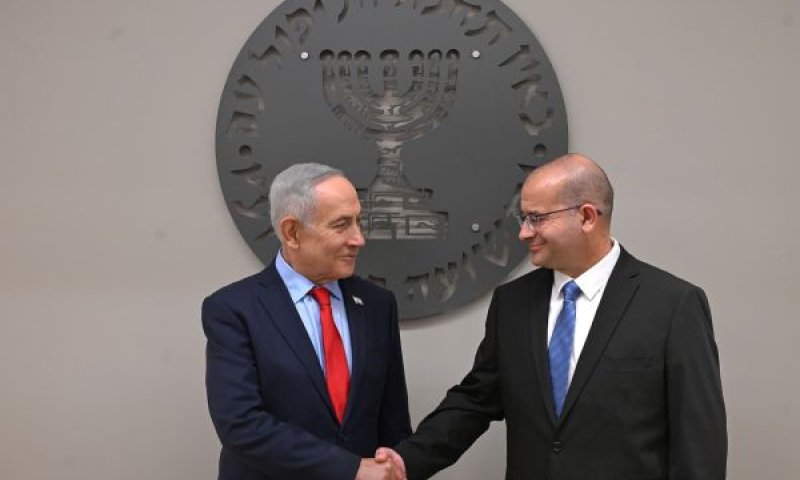 טענות במוסד: גופמן מנסה לגלגל אחריות לאנשי המקצוע [צילום: תקשורת המוסד]