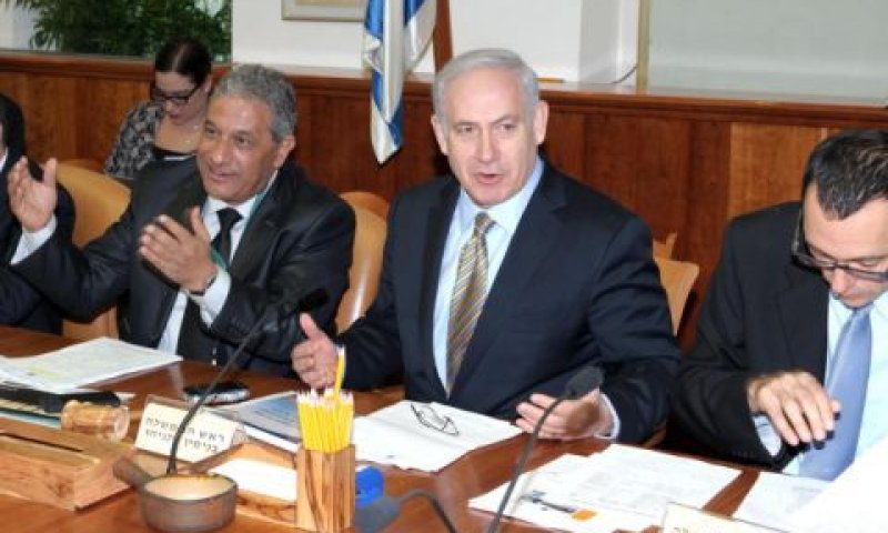 ועדת השרים לענייני אילת. בתמונה: נתניהו עם ראש עיריית אילת [צילום: לע"מ]