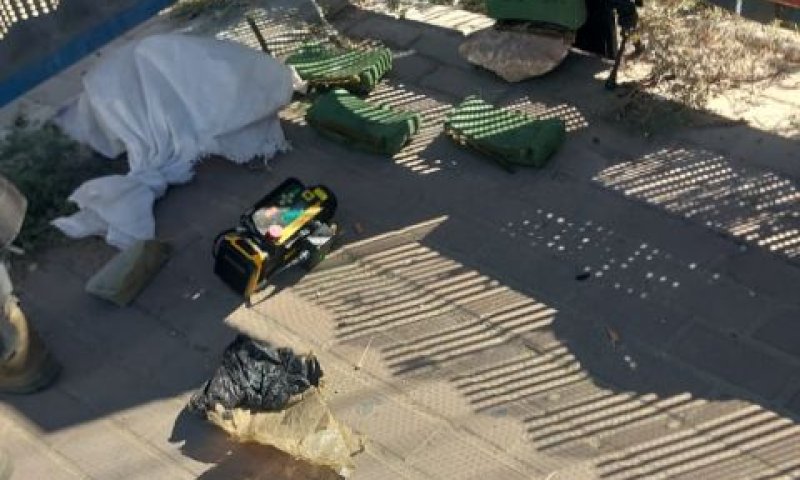 מטענים ונשקים מוברחים [צילום: דוברות המשטרה]