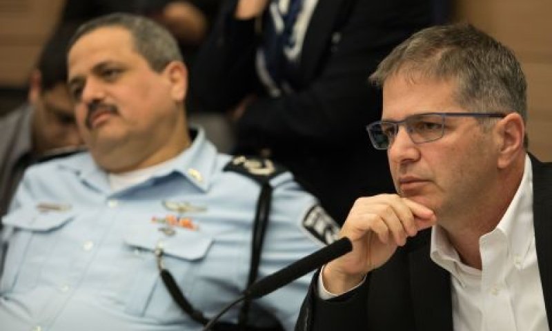 קיש ואלשיך. אובדן אמון [צילום: יונתן זינדל/פלאש 90]