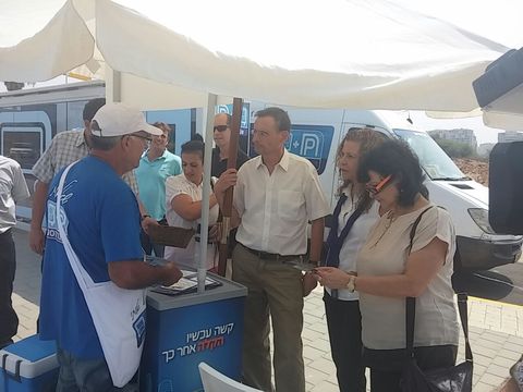 ועדת המשנה לתחבורה ציבורית אם אחד מדיילי הרכבת הקלה