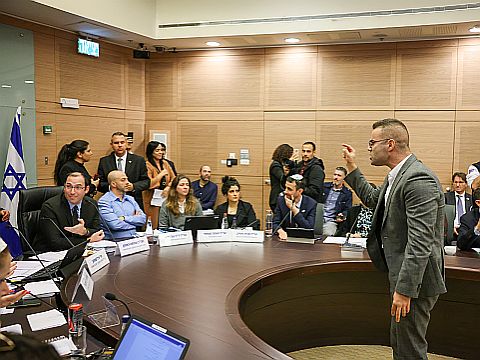 ח"כ להב-הרצנו התפרץ על יו"ר הוועדה [צילום: נועם מושקוביץ, דוברות הכנסת]