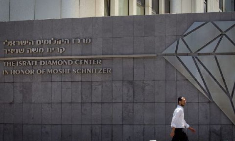 "פושטי רגל ועבריינים מורשים להיכנס" [צילום: מרים אלסטר, פלאש 90]