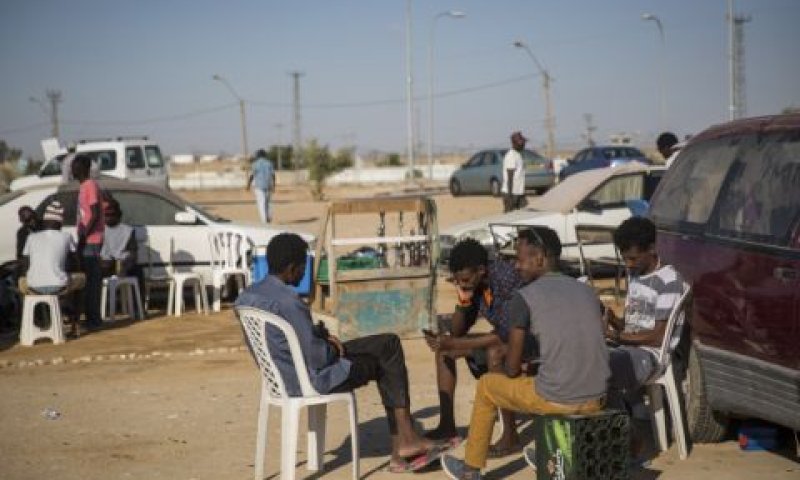 אלפי בקשות לא טופלו [צילום: הדס פרוש, פלאש 90]