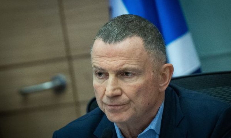 היו"ר אדלשטיין. בדרך החוצה [צילום: יונתן זינדל/פלאש 90]