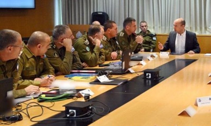 בנט. משנה את משוואת כדאיות הטרור [צילום: אריאל חרמוני / משרד הביטחון]