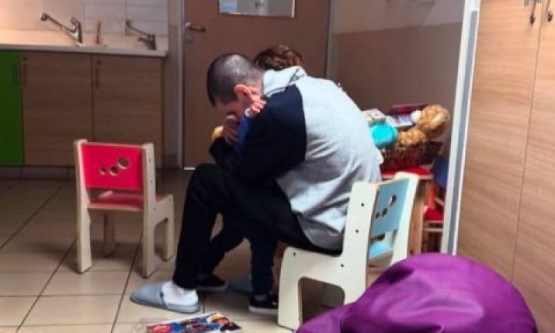 אור לוי מתאחד עם בנו אלמוג [צילום: לע"מ]