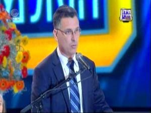 השר גדעון סער