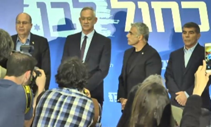 כחול לבן. "שיקר ושוב שיקר"