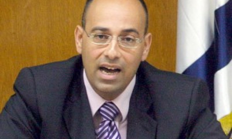 ממתין להיתר. זליכה [צילום: פלאש 90]