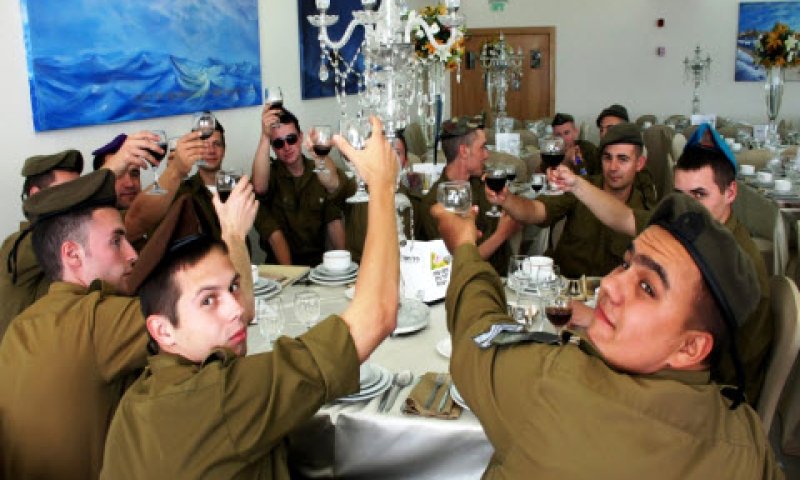 חיילים בודדים בישראל [צילום: יניב זוהר]