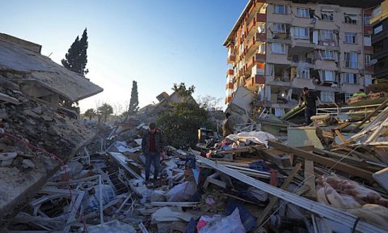 רעידת האדמי בטורקיה [צילום: חליל חמרה, AP]