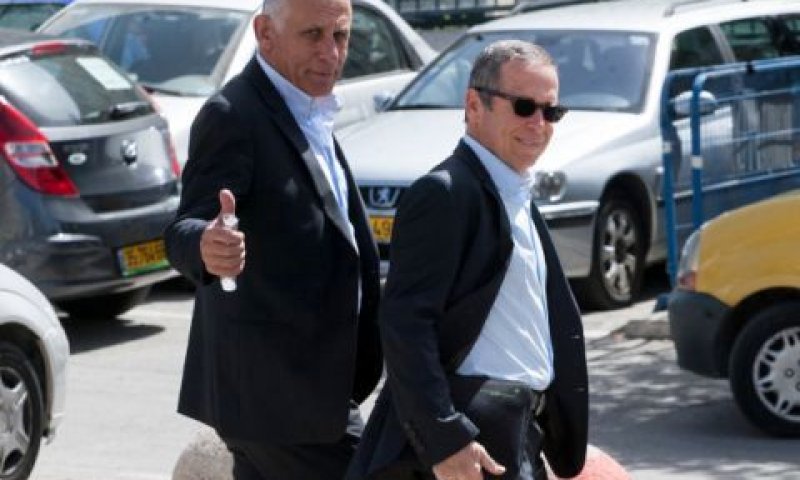 אורי שני ודני וסלי מצוות המו"מ של יש עתיד [צילום: פלאש 90]