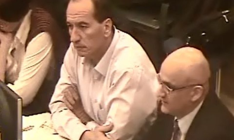 מאיר חן (משמאל). התנערות מאחריות