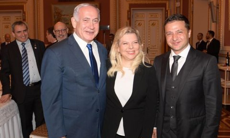 נשיא אוקראינה ובני הזוג נתניהו [צילום: עמוס בן-גרשום/לע"מ]