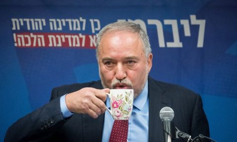 ליברמן. מוקד למתקפה [צילום: יונתן זינדל/פלאש 90]