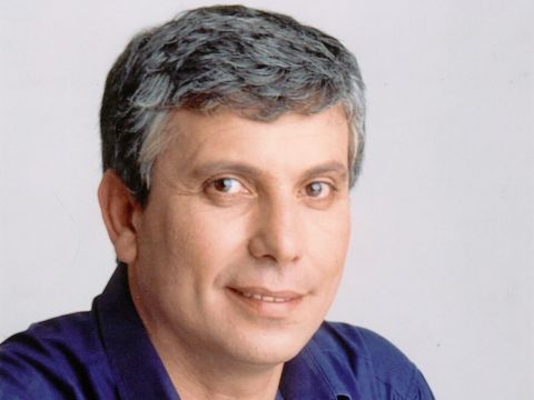 שמחון. מתלבט כיצד להצביע [צילום: יח"צ]
