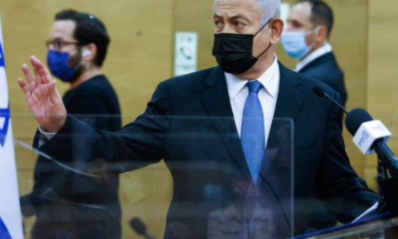 נתניהו בישיבת הסיעה [צילום: אוליביה פיטוסי/פלאש 90]