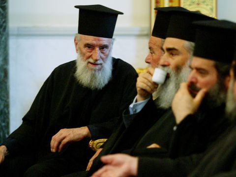 הכמרים המורדים בחרו בפטריארך חדש [AP]