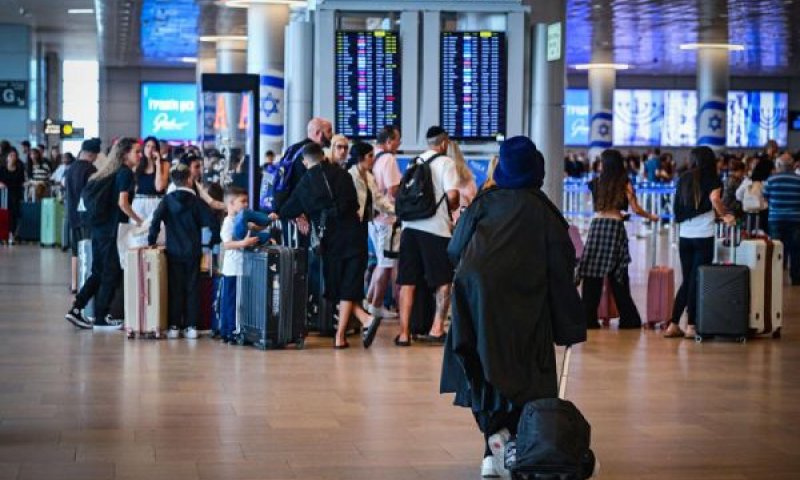 נתב"ג. פקק נוסעים [צילום: אבשלום ששוני/פלאש 90]
