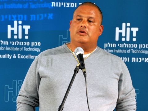 חסן. "אני מנוע מלהשיב" [צילום: עומר זעירא]