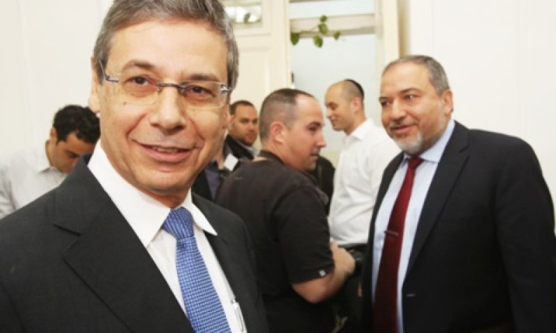 איילון וליברמן בבית המשפט [צילום: פלאש 90]