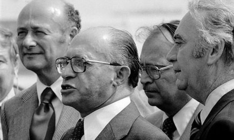 מנם בגין. הנצחה בגבול [צילום: AP]