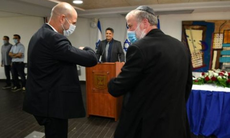 מנדלבליט ואוחנה [צילום: משרד המשפטים]