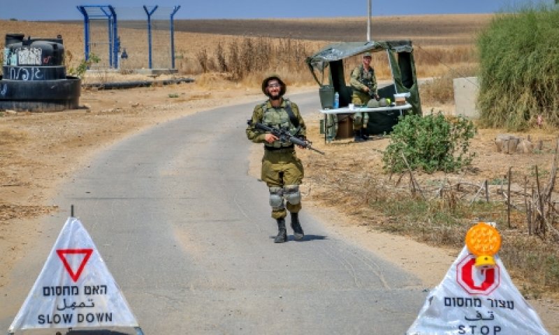 חסימת כבישי עוטף עזה [צילום: פלאש 90]