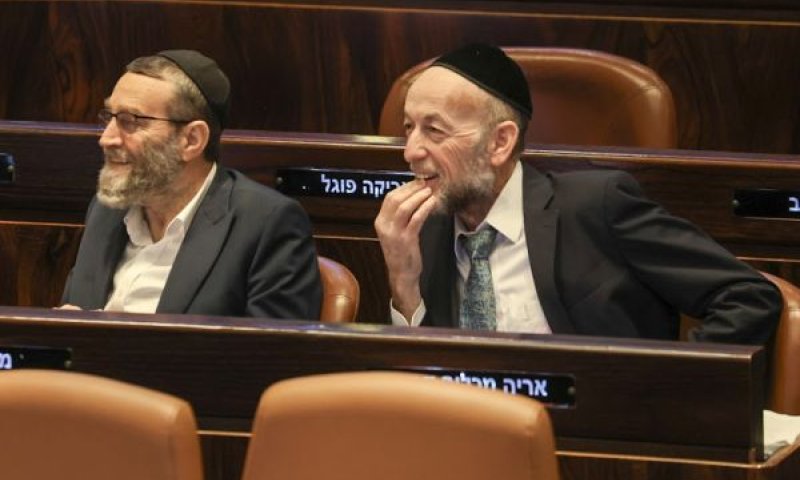 מקלב וגפני. הדור הוותיק בדרך החוצה? [צילום: דני שם-טוב/דוברות הכנסת]