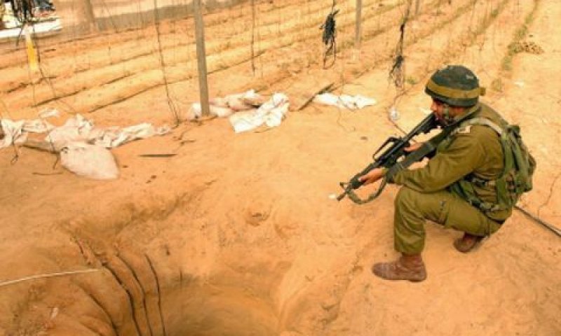 מנהרה להברחת נשק [צילום: דו"צ]
