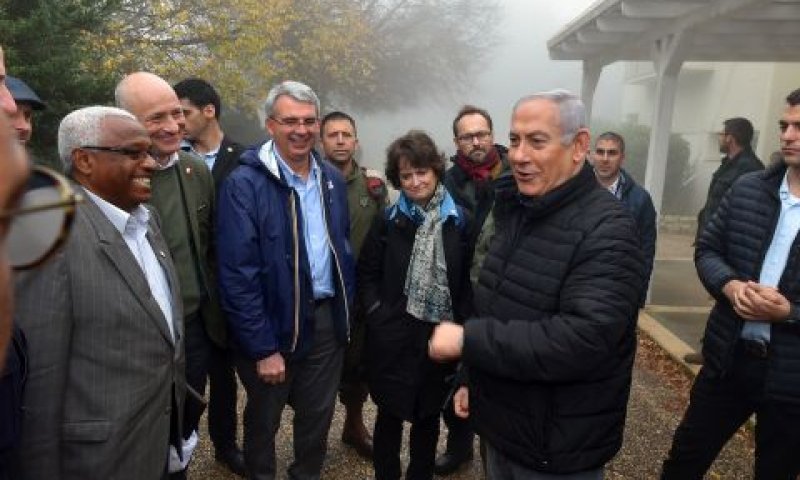 נתניהו בסיור בגבול הצפון [צילום: אריאל חרמוני, משרד הביטחון]
