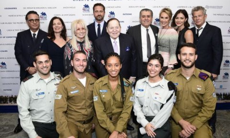 [צילום: שחר עזרן, אלכסי רוזנפלד]