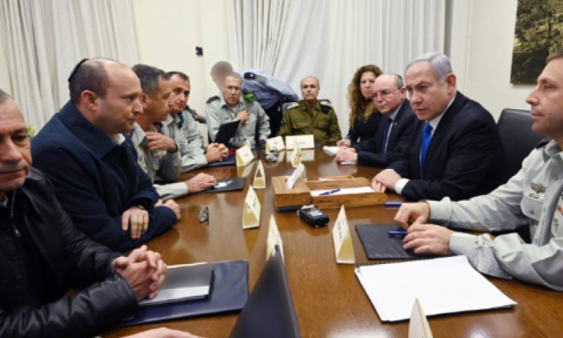 הערכת המצב הביטחונית אמש [צילום: אריאל חרמוני]
