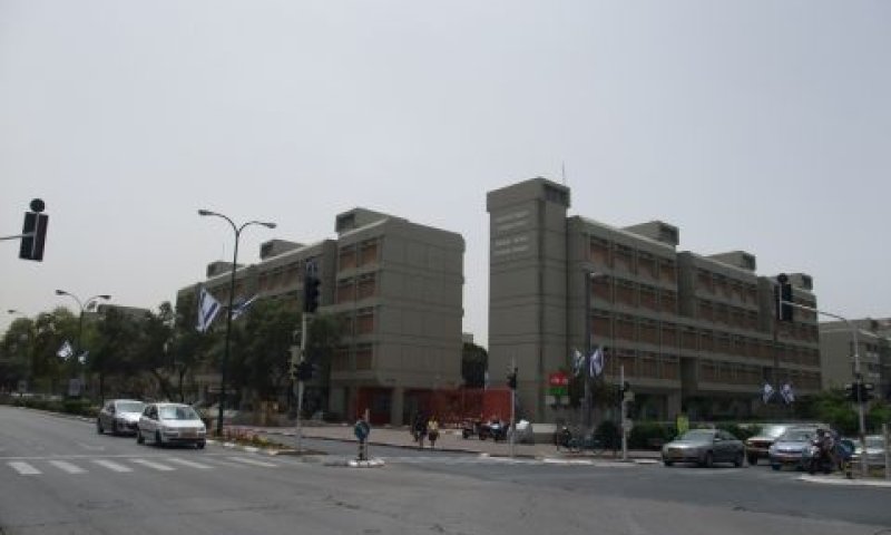 מעונות הסטודנטים בתל-אביב [צילום: איתמר לוין]