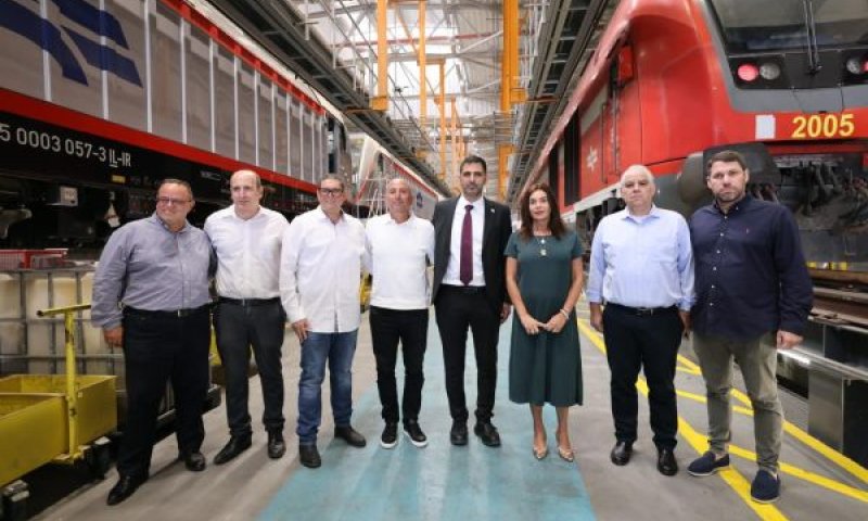 חלונות מחורצים ואתרי סלולר חדשים [צילום: רכבת ישראל]