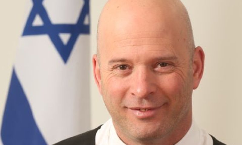 ברגנר. "הסתייע בכמה עניינים,