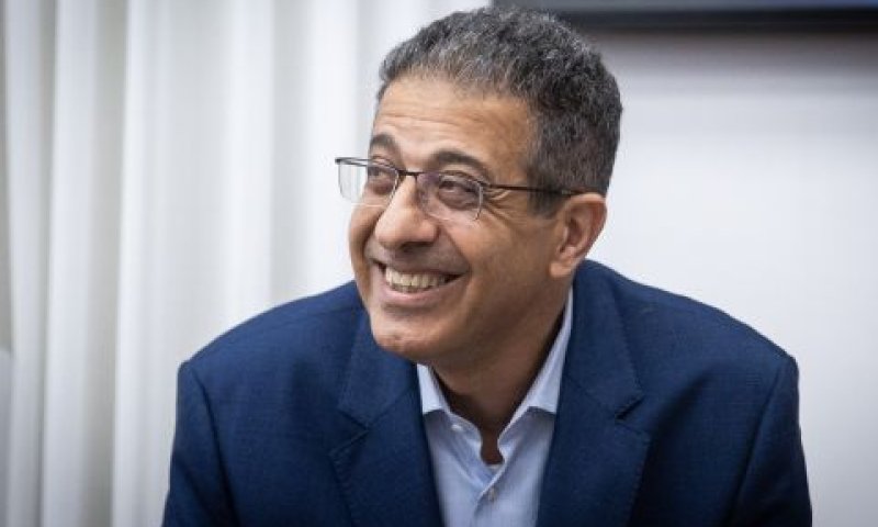 ישועה. "שלחתי שתיים-שלוש תמונות" [צילום: יונתן זינדל, פלאש 90]