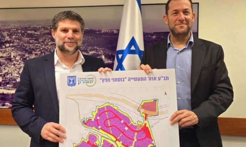 ראש מועצת השומרון יוסי דגן והשר סמוטריץ. חיזוק למרחב התפר
