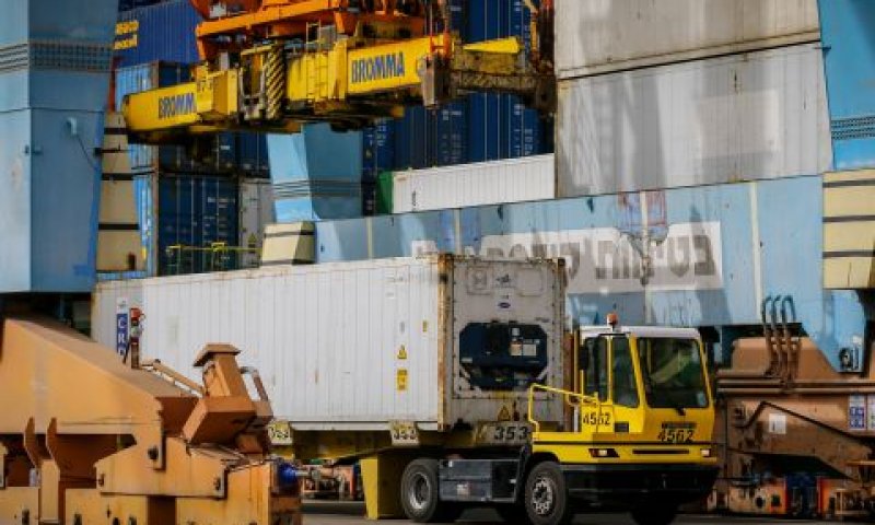 נמל אשדוד. נזק כבד למשק [צילום: פלאש 90]