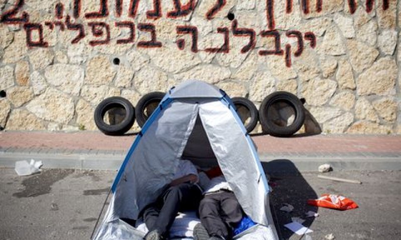 האם צפוי מאבק אלים? [צילום: פלאש 90]
