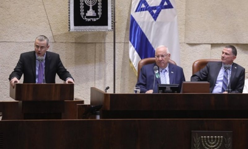 השר לוין בכנסת, היום [צילום: יצחק הררי, דוברות הכנסת]
