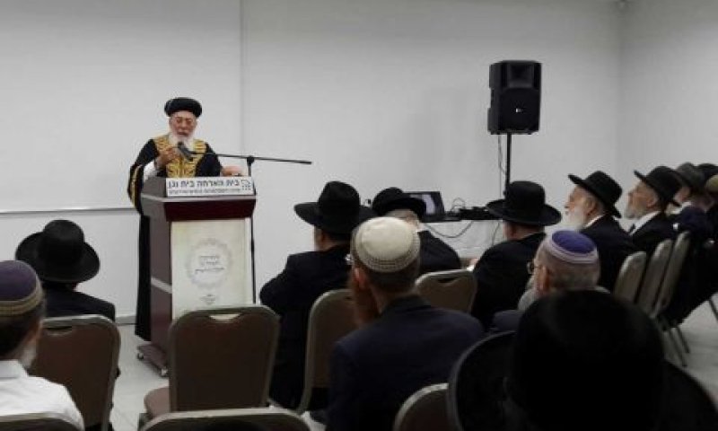 "כרסום המתמשך במעמדה של השבת בעיר"