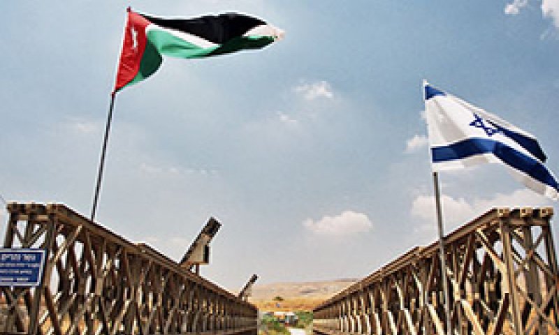 מעבר הגבול בנהריים. לפעמים הקידומת משתנה [צילום: המועצה האזורית עמק הירדן]
