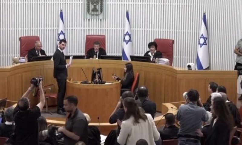 עמית, סולברג, דפנה-ארז. ההרכב יורחב [צילום: לע"מ, הרשות השופטת]